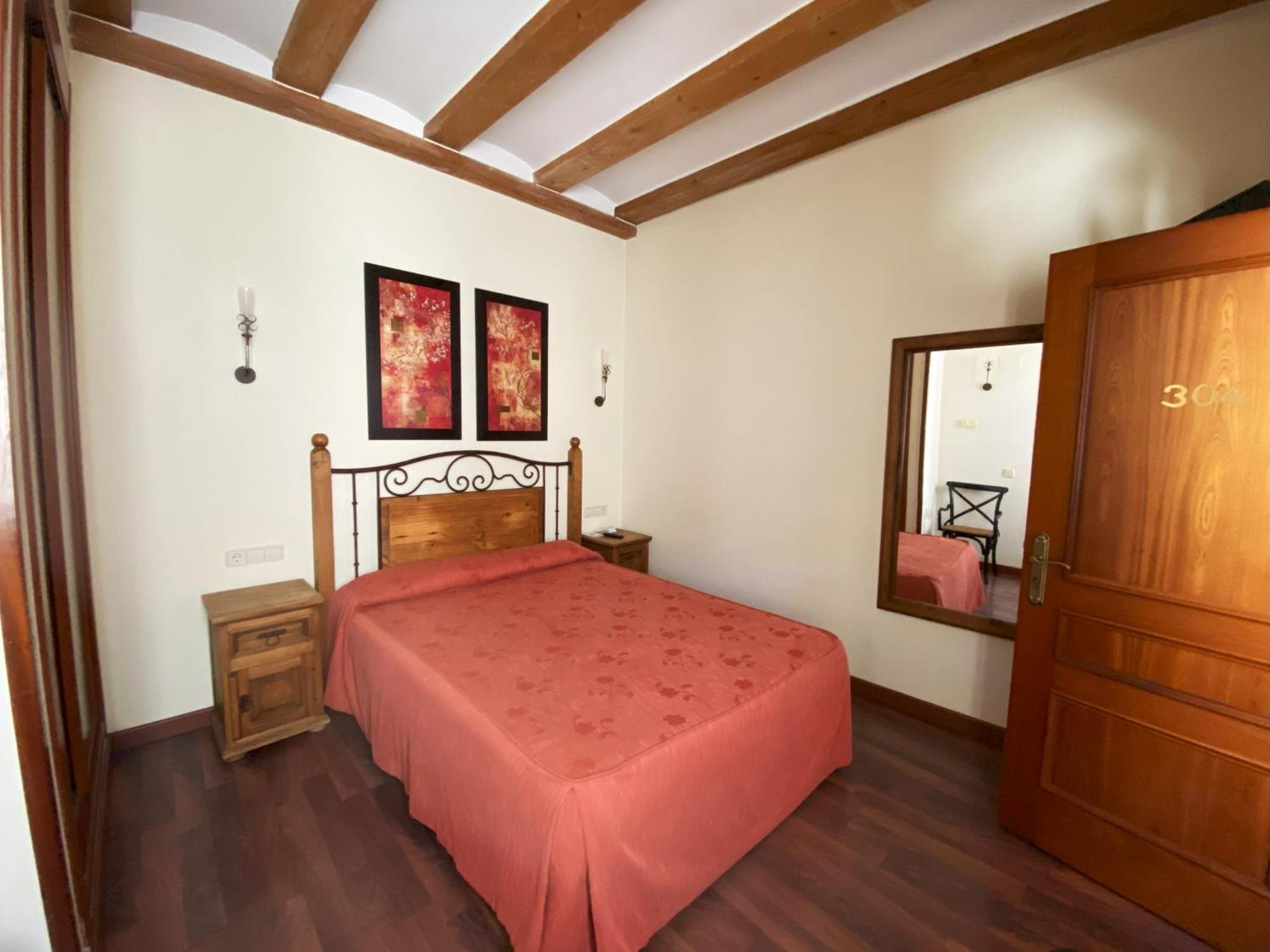 El Rastro - Palacio Duque De Tamames - 3* Avila