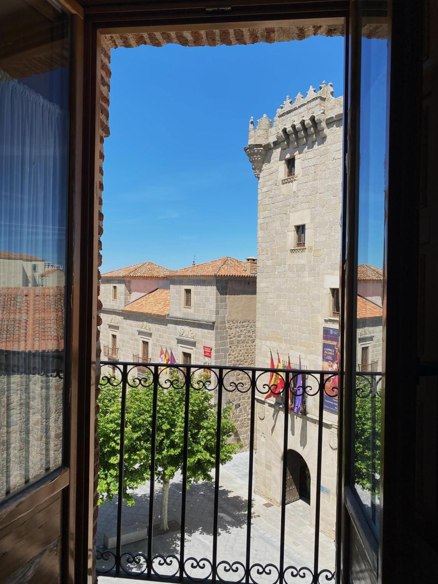 El Rastro - Palacio Duque De Tamames - 3* Avila