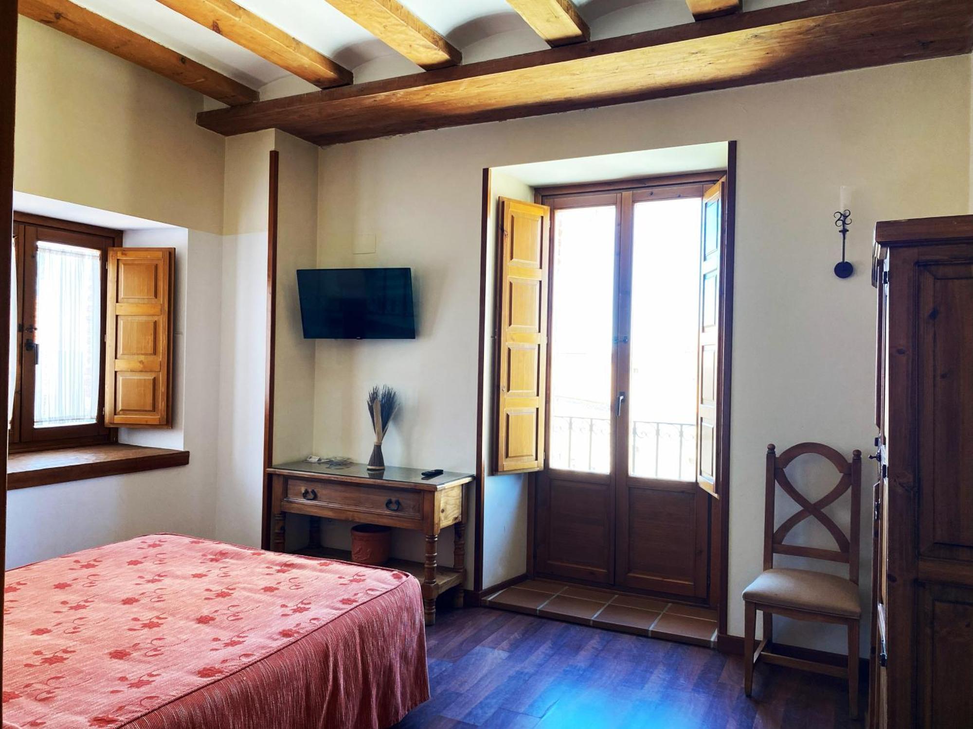 El Rastro - Palacio Duque De Tamames - 3* Avila