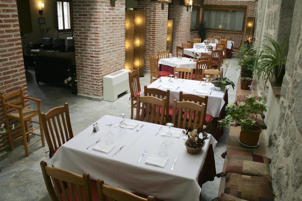El Rastro - Palacio Duque De Tamames - 3*