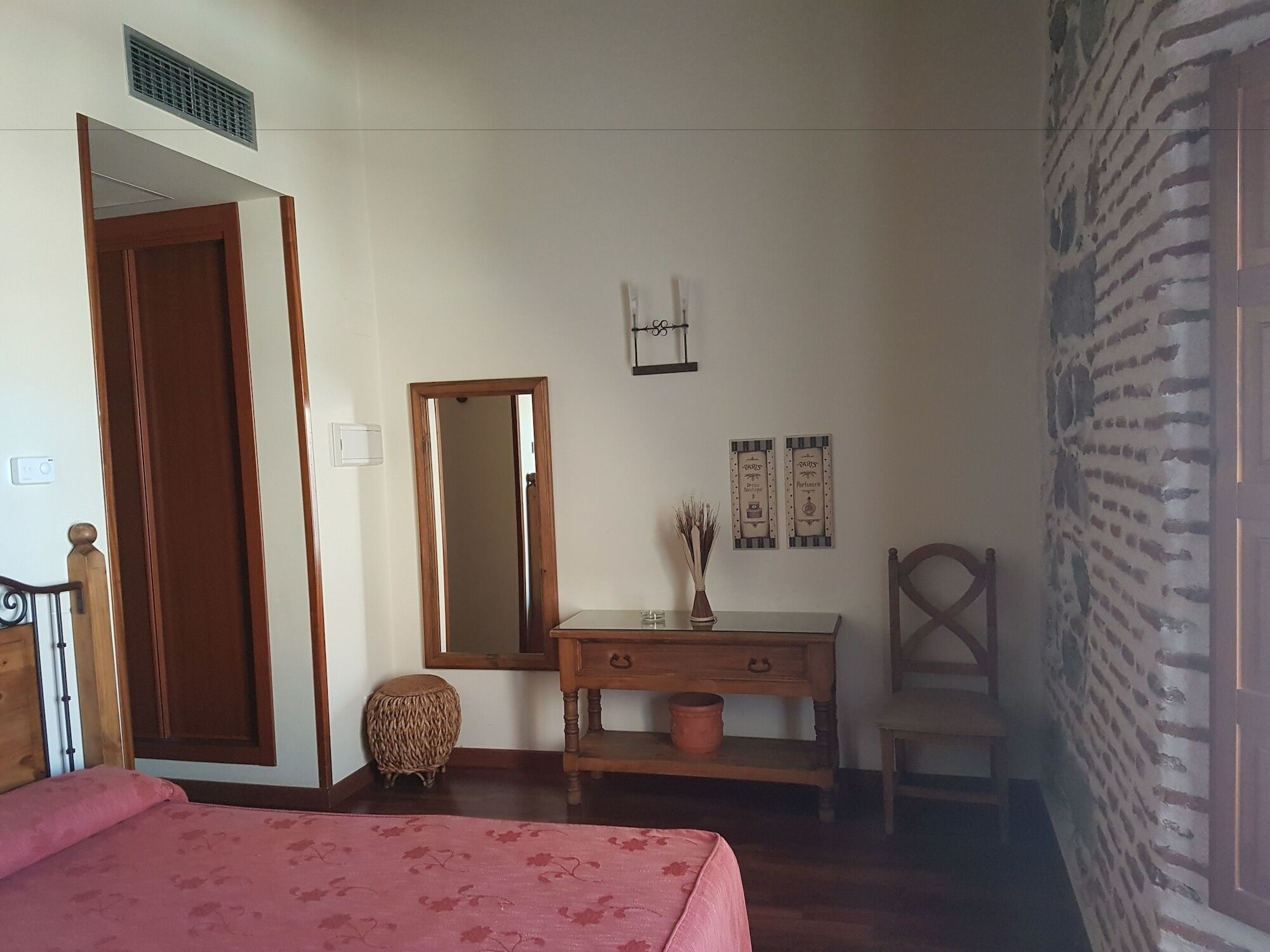 El Rastro - Palacio Duque De Tamames - Hotel Avila